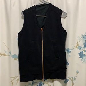 Lululemon black vest 10 two way zip